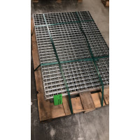 Outlet- P- Rost / 685 x 1000 mm / TS 25 x 2 / MW 30 x 30...